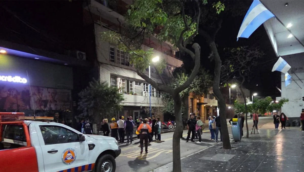 evacuados-alrededor-60-personas-debieron-abandonar-edificio-monteagudo-al-100-luego-explosion-1147303-090754